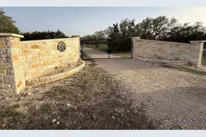 1115 County Road 220, Florence, TX 76527 - Photo 3