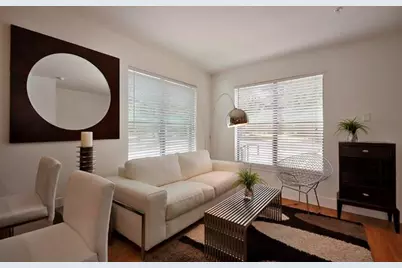 711 W 32nd Street #104, Austin, TX 78705 - Photo 3