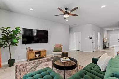 105 Kellys Heroes Way, Jarrell, TX 76537 - Photo 5
