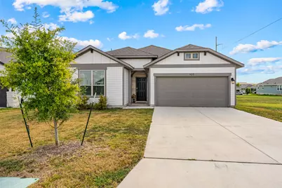 105 Kellys Heroes Way, Jarrell, TX 76537 - Photo 27