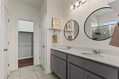 105 Kellys Heroes Way, Jarrell, TX 76537 - Photo 21