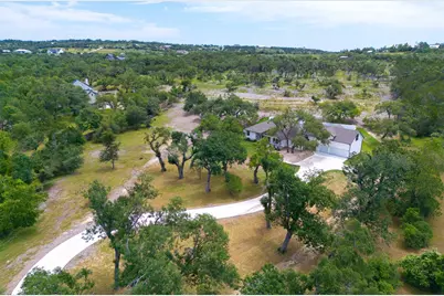 717 E Creek Drive, Dripping Springs, TX 78620 - Photo 35
