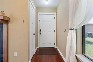 7300 Quicksilver Cir, Austin, TX 78744 - Photo 5