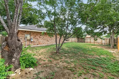 833 Ross Circle, Lockhart, TX 78644 - Photo 35