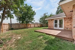 833 Ross Cir, Lockhart, TX 78644 - Photo 31