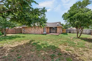 833 Ross Cir, Lockhart, TX 78644 - Photo 33