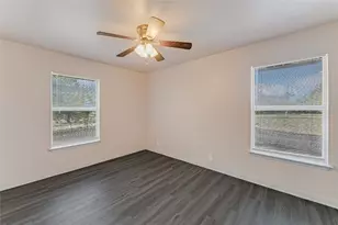 200 Creekside Trail, Kyle, TX 78640 - Photo 17