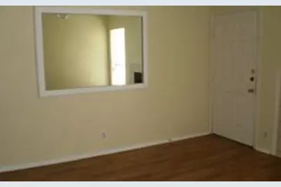 2414 Longview Street #306, Austin, TX 78705 - Photo 11