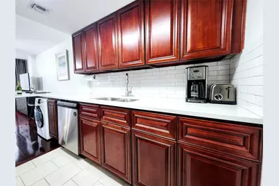 1800 Lavaca Street #102, Austin, TX 78701 - Photo 7