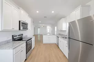 112 Paria Ct, Jarrell, TX 76537 - Photo 3