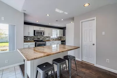 10605 Newmont Road, Austin, TX 78758 - Photo 9