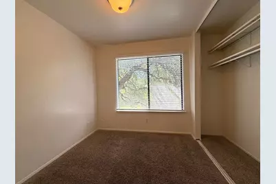 900 W Village Lane, Austin, TX 78758 - Photo 9