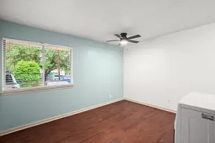 1010 W 23rd St, Austin, TX 78705 - Photo 5