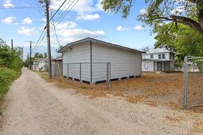 2117 E Cesar Chavez Street, Austin, TX 78702 - Photo 19