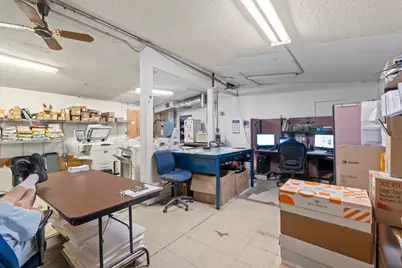 2117 E Cesar Chavez Street, Austin, TX 78702 - Photo 9