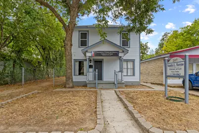 2117 E Cesar Chavez Street, Austin, TX 78702 - Photo 1