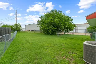 243/245 Marvin Cove, Hutto, TX 78634 - Photo 17