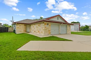 243/245 Marvin Cove, Hutto, TX 78634 - Photo 3