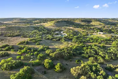 370 Gray Wolf, Blanco, TX 78606 - Photo 5
