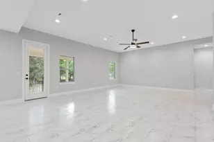 105 Haliimaile Ln, Bastrop, TX 78602 - Photo 7