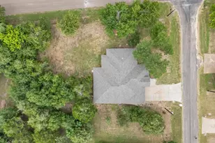 105 Haliimaile Ln, Bastrop, TX 78602 - Photo 29
