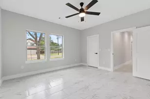 105 Haliimaile Ln, Bastrop, TX 78602 - Photo 27