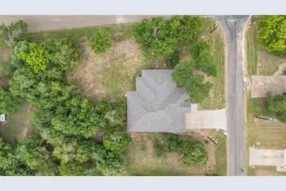 105 Haliimaile Lane, Bastrop, TX 78602 - Photo 29