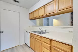 11900 Alpheus Ave, Austin, TX 78759 - Photo 9