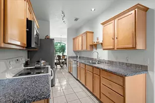 128 W Persimmon Dr, Granite Shoals, TX 78654 - Photo 7