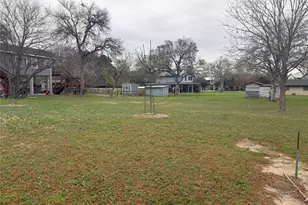 110 Lake Forrest Dr, Seguin, TX 78155 - Photo 1