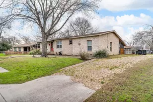 202 E 18th St, Georgetown, TX 78626 - Photo 3