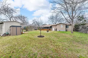 202 E 18th St, Georgetown, TX 78626 - Photo 17
