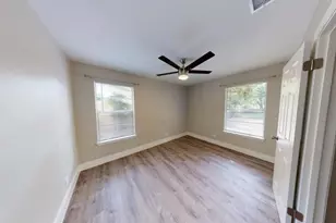 8700 Parkfield Dr, Austin, TX 78758 - Photo 17