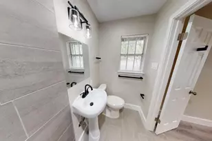 8700 Parkfield Dr, Austin, TX 78758 - Photo 21