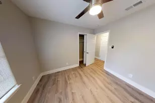 8700 Parkfield Dr, Austin, TX 78758 - Photo 15