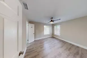 8700 Parkfield Dr, Austin, TX 78758 - Photo 19