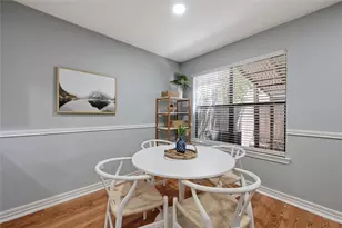 512 Eberhart Ln, Austin, TX 78745 - Photo 5