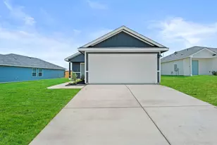 307 Wild Goose Dr, Luling, TX 78648 - Photo 1