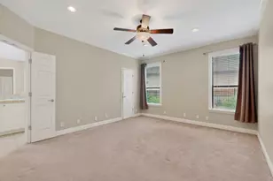 13933 Ashton Woods Cir, Austin, TX 78727 - Photo 9