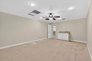 13933 Ashton Woods Cir, Austin, TX 78727 - Photo 25