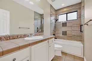 13933 Ashton Woods Cir, Austin, TX 78727 - Photo 17