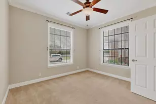 13933 Ashton Woods Cir, Austin, TX 78727 - Photo 19