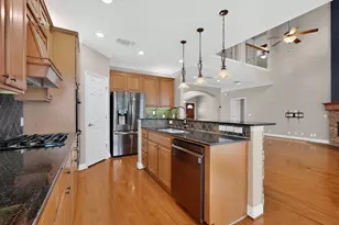 13933 Ashton Woods Cir, Austin, TX 78727 - Photo 11