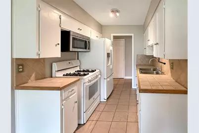 7611 Eastcrest Drive, Austin, TX 78752 - Photo 7