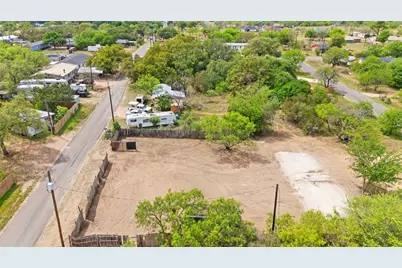 302 Seneca Drive, Burnet, TX 78611 - Photo 11