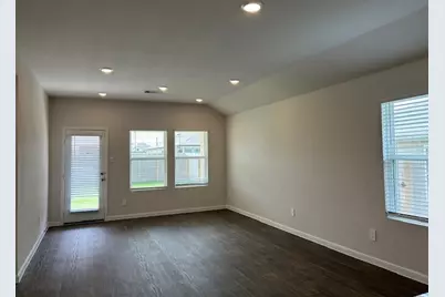 311 Darwin Place, Lockhart, TX 78644 - Photo 9
