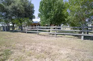 4692 S E River Rd, Martindale, TX 78655 - Photo 31