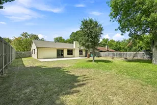 1702 E Messick Loop, Round Rock, TX 78681 - Photo 23