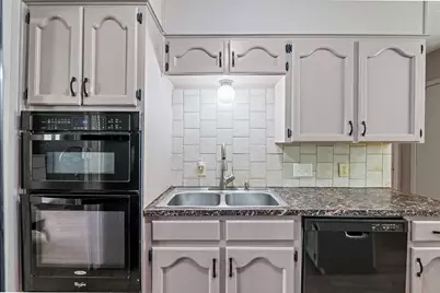 2400 Grace Street, Taylor, TX 76574 - Photo 7
