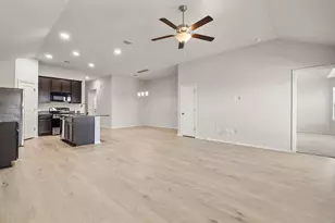 13612 Bullhorn Acacia Pass, Manor, TX 78653 - Photo 3